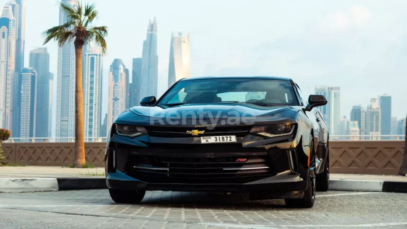 Chevrolet Camaro (Negro), 2018 para alquiler en Dub&aacute;i
