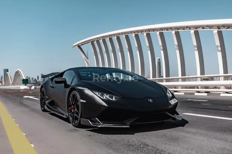 Lamborghini Huracan (Черный), 2019 для аренды в Дубай