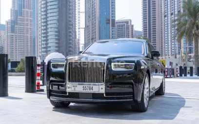 Rolls Royce Phantom (Noir), 2021 &agrave; louer &agrave; Duba&iuml;