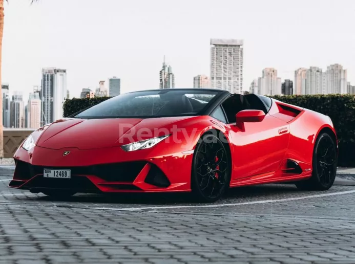 Lamborghini Evo Spyder (rojo), 2020 para alquiler en Dub&aacute;i