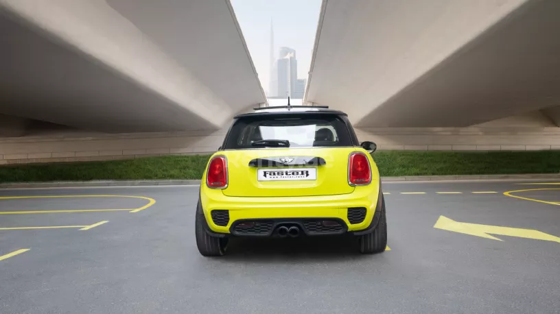 Mini Cooper (Verte), 2019 &agrave; louer &agrave; Duba&iuml;