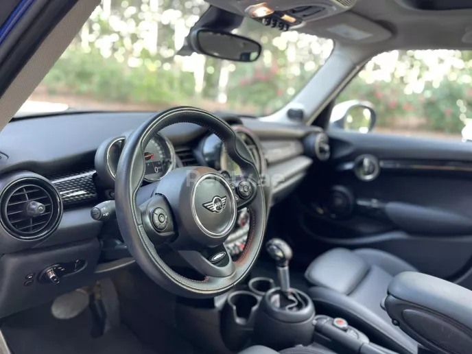 Mini Cooper S (Azul), 2019 para alquiler en Dub&aacute;i
