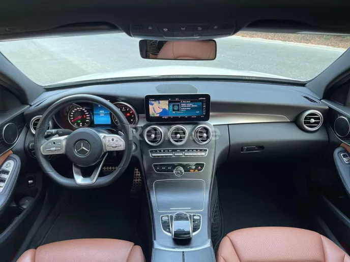Mercedes Classe C (Blanc), 2020 &agrave; louer &agrave; Duba&iuml;