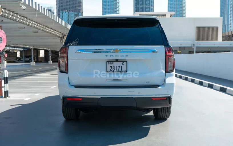 Chevrolet Tahoe (Bianca), 2021 in affitto a Ras Al Khaimah