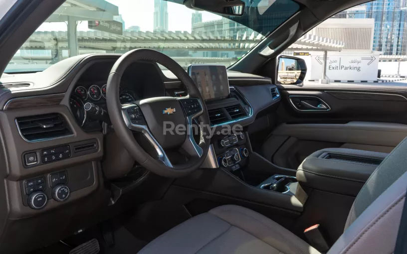 Chevrolet Tahoe (Bianca), 2021 in affitto a Ras Al Khaimah