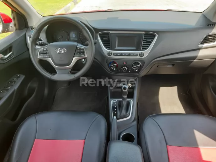 Hyundai Accent (Bordeaux), 2020 &agrave; louer &agrave; Duba&iuml;