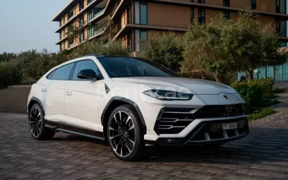 Lamborghini Urus (Wei&szlig;), 2020  zur Miete in Dubai