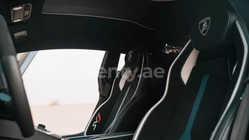 Lamborghini Aventador SVJ 63 (Blauw), 2019 te huur in Dubai