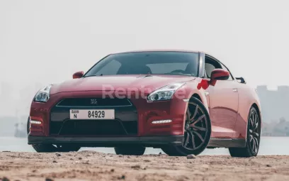 Nissan GTR (Красный), 2016 для аренды в Дубай