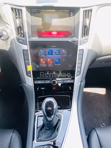 إيجار إنفينيتي Q50 (أحمر), 2021 في دبي
