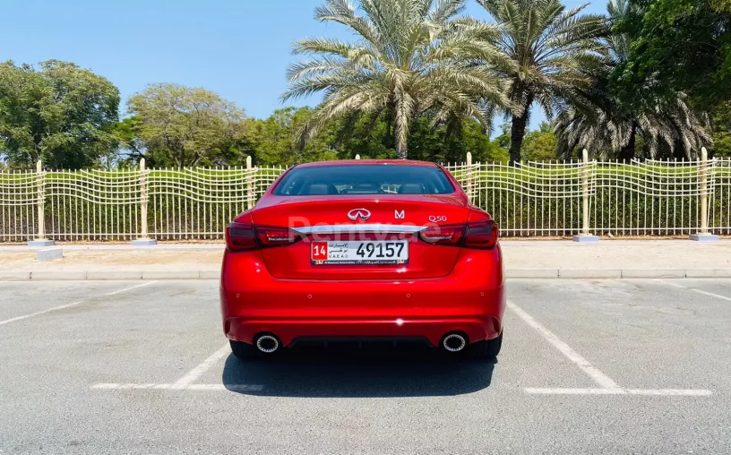 إيجار إنفينيتي Q50 (أحمر), 2021 في دبي