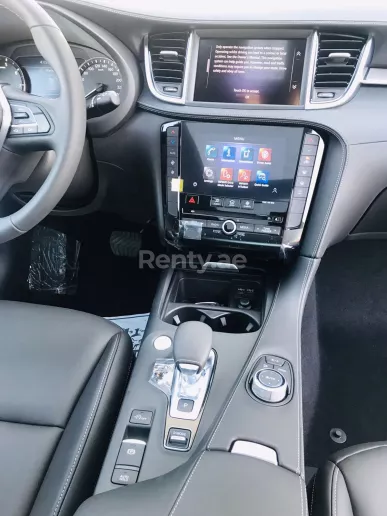 إيجار إنفينيتي QX50 (أبيض), 2021 في دبي