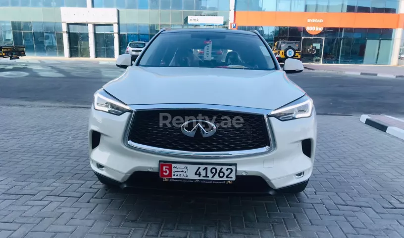 إيجار إنفينيتي QX50 (أبيض), 2021 في دبي