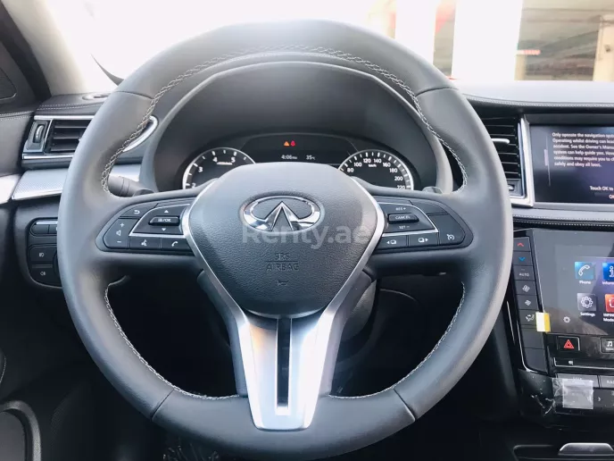 إيجار إنفينيتي QX50 (أبيض), 2021 في دبي