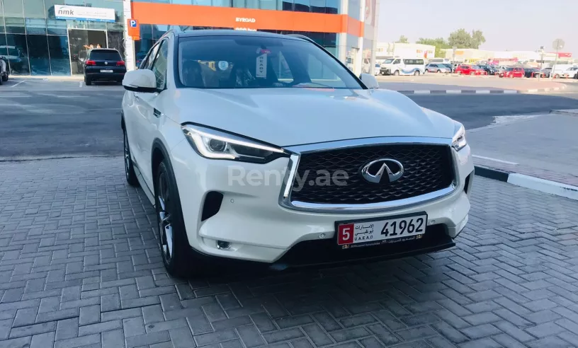 إيجار إنفينيتي QX50 (أبيض), 2021 في دبي