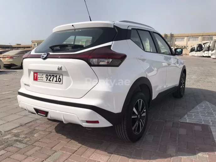 إيجار نيسان ركلات (أبيض), 2021 في دبي