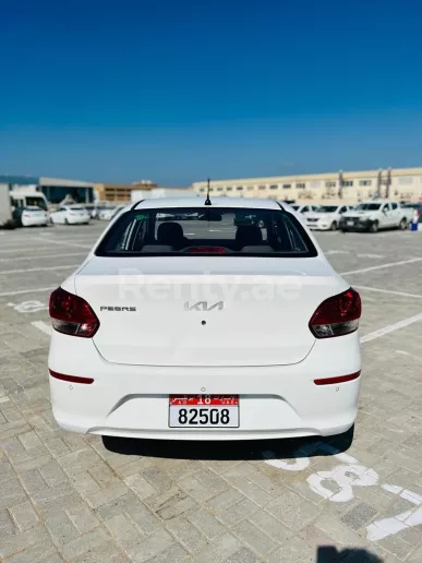 KIA Pegas (Blanc), 2022 &agrave; louer &agrave; Duba&iuml;