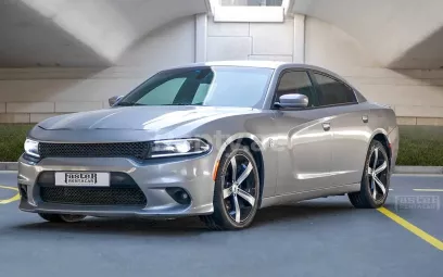 Dodge Charger V8 (Silber), 2021 zur Miete in Dubai