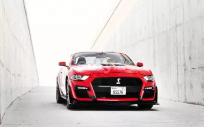 Ford Mustang (Rouge), 2020 &agrave; louer &agrave; Duba&iuml;