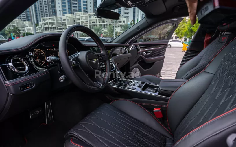 Bentley Flying Spur (Noir), 2020 &agrave; louer &agrave; Duba&iuml;