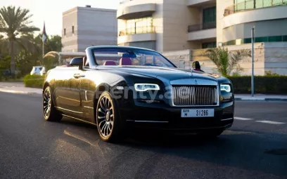 Rolls Royce Dawn Black Badge (Schwarz), 2020 zur Miete in Dubai