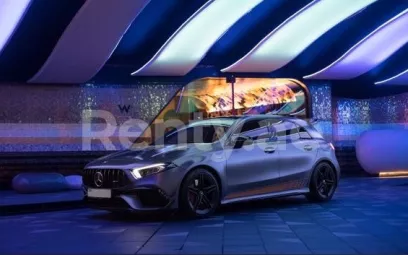 Mercedes A45 AMG (Grise), 2020 &agrave; louer &agrave; Duba&iuml;