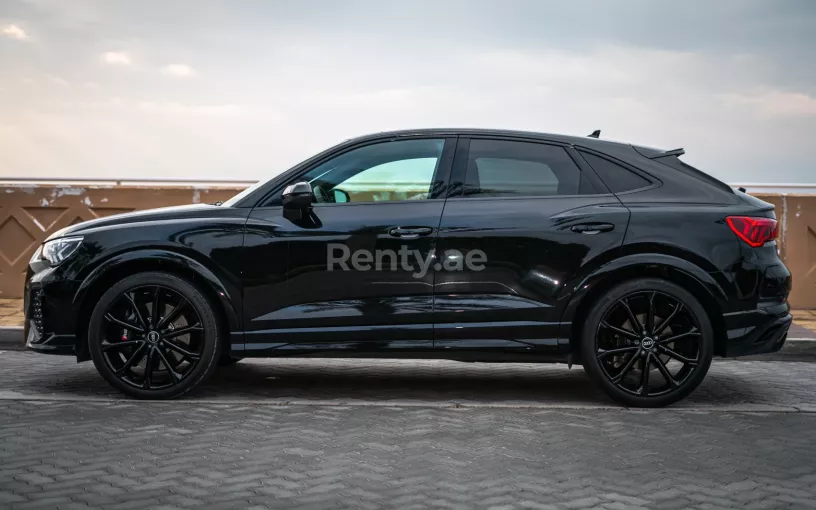 Dubai'de kiralık Audi RSQ3 (Siyah), 2021