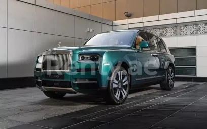 Dubai'de kiralık Rolls Royce Cullinan (Yeşil), 2022