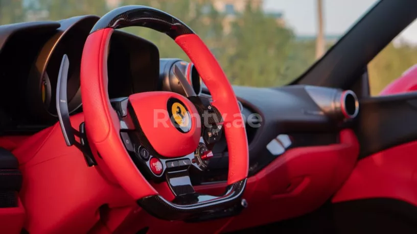 إيجار فيراري F8 تريبوتو (أحمر), 2020 في دبي