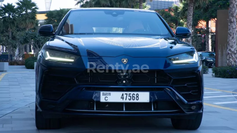 Dubai'de kiralık Lamborghini Urus (Koyu Mavi), 2019