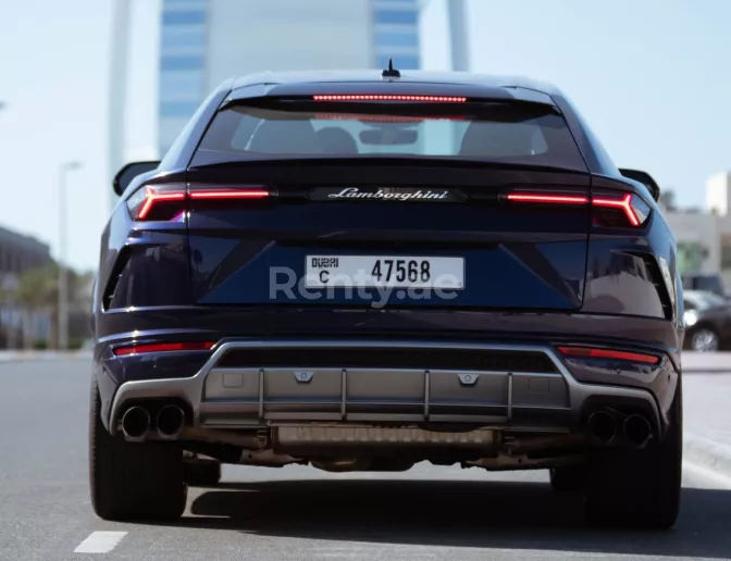 Dubai'de kiralık Lamborghini Urus (Koyu Mavi), 2019