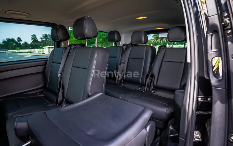 Dubai'de kiralık Mercedes Vito Serisi (Siyah), 2019