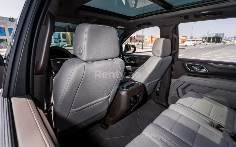 Chevrolet Tahoe (Bianca), 2021 in affitto a Ras Al Khaimah