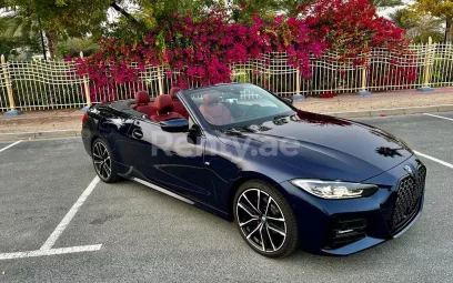 Dubai'de kiralık BMW 430 D&ouml;n&uuml;şt&uuml;r&uuml;lebilir (Mavi), 2022