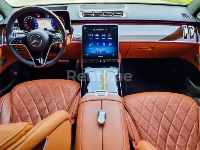在迪拜 租 梅赛德斯 S500 级 (白色), 2021