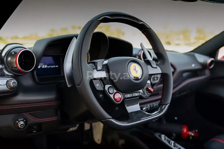 إيجار فيراري F8 تريبوتو سبايدر (أحمر), 2022 في دبي