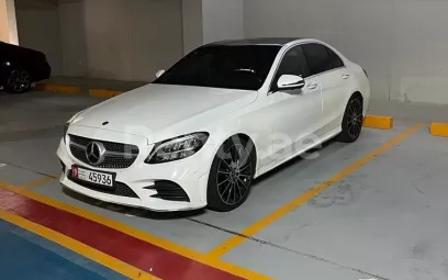 Mercedes C200 Class (Белый), 2019 для аренды в Дубай