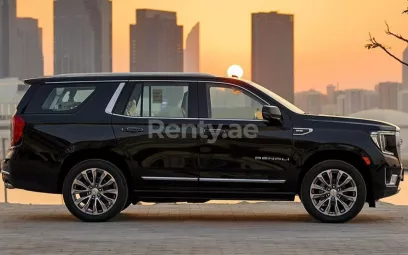 GMC Yukon Denali (Schwarz), 2021 zur Miete in Dubai