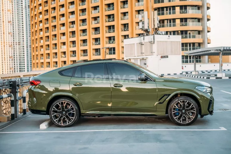 BMW X6 M Competition (Verte), 2022 &agrave; louer &agrave; Duba&iuml;