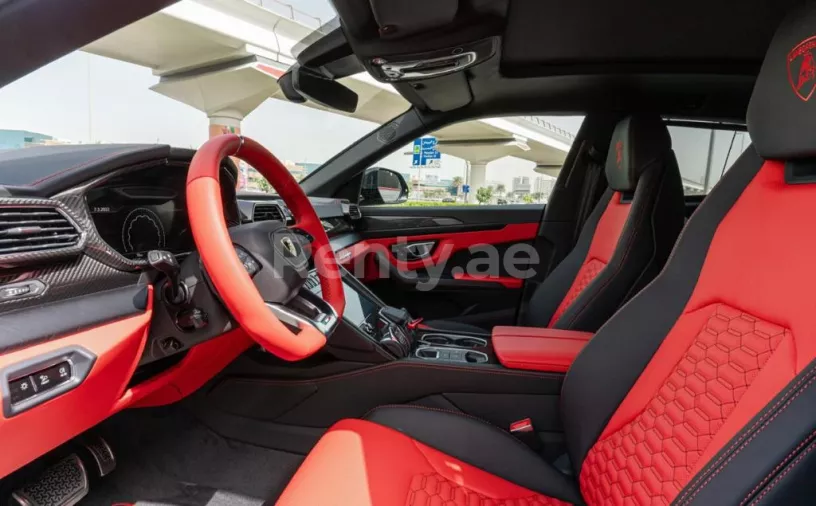 在迪拜 租 兰博基尼乌鲁斯 V8TT (灰色), 2022
