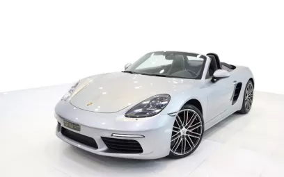 Porsche Boxster S (Wei&szlig;), 2019 zur Miete in Dubai