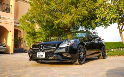 MERCEDES BENZ SLC 300 2019 (Черный), 2019 для аренды в Дубай