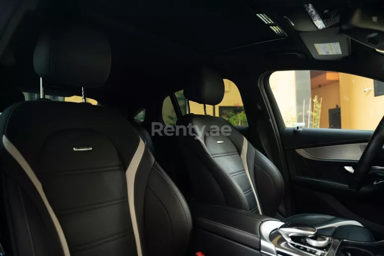Mercedes GLC 63s (Gr&uuml;n), 2020  zur Miete in Dubai