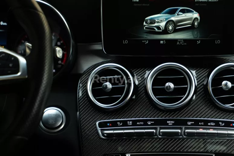Mercedes GLC 63s (Gr&uuml;n), 2020  zur Miete in Dubai