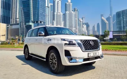 在迪拜 租 日产巡逻队 V8 Platinum (白色), 2022