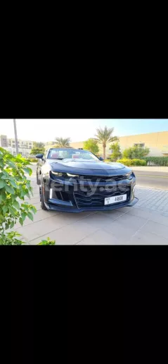 Chevrolet Camaro cabrio (Negro), 2022 para alquiler en Dub&aacute;i