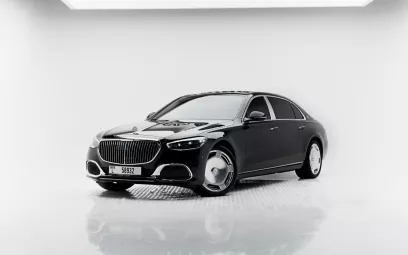 Mercedes S550 Maybach (Черный), 2023 для аренды в Дубай