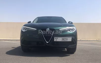 Alfa Romeo Stelvio (Verte), 2022 &agrave; louer &agrave; Duba&iuml;