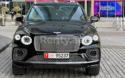 إيجار بنتلي بينتايجا (أسود), 2021 في دبي