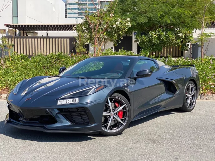 Chevrolet Corvette Spyder (Grijs), 2021 te huur in Dubai